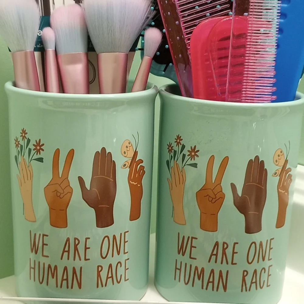 Ceramic Beauty Tool Holder